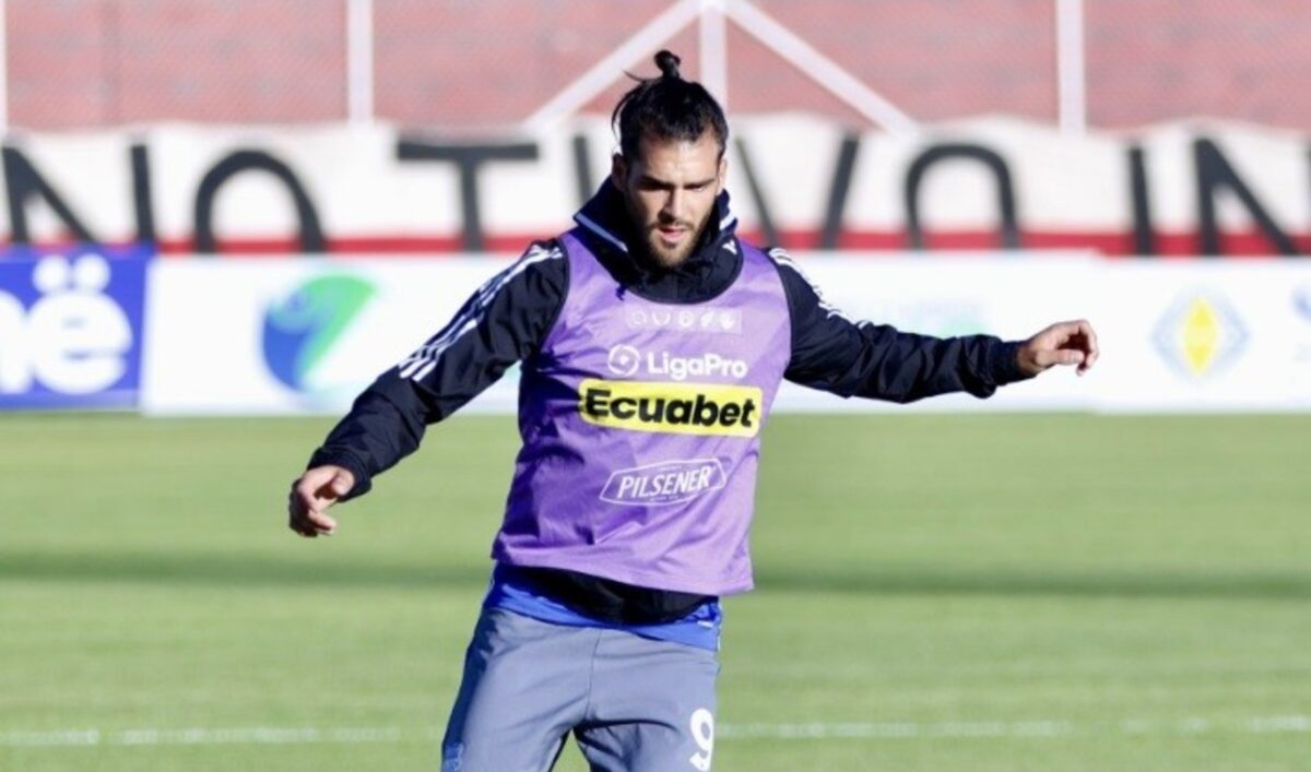 Mushuc Runa busca a Facundo Castelli y da ultimátum a Ronie Carrillo