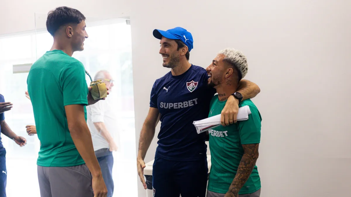 Luis Zubeldía regresa a Fluminense tras cirugía cardíaca: Emotivo recibimiento 2 Luis Zubeldía regresa a Fluminense tras cirugía cardíaca: Emotivo recibimiento