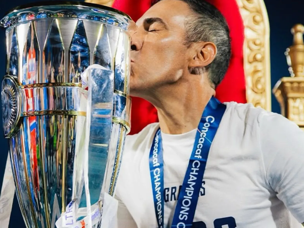 ¿Quién es Vicente Sánchez? El perfil del técnico que suena para dirigir a Emelec