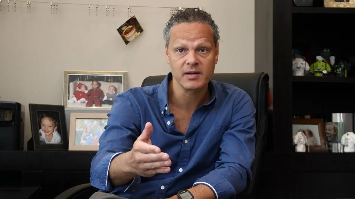 Esteban Paz denuncia bloqueo de la FEF para la inscripción de jugadores extranjeros en Leones FC.