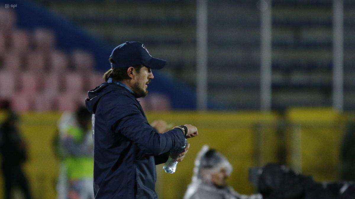 Diego Martínez analiza la eliminación de Universidad Católica: "Es un sacudón duro"