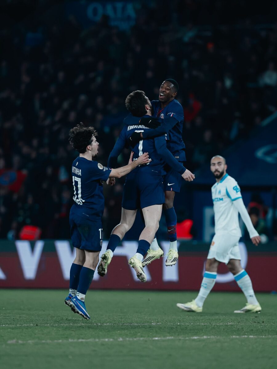 PSG golea 5-0 al Marsella con Willian Pacho como titular indiscutible