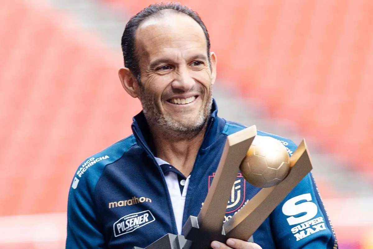 Francisco Egas recibe respaldo de 20 asociaciones provinciales para las Elecciones FEF.