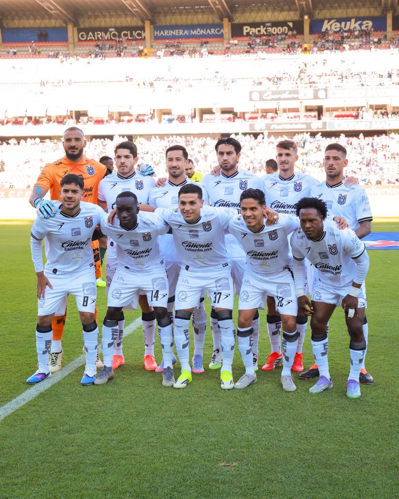 Jhojan Julio brilla en México: Doblete del ecuatoriano en la victoria de Querétaro ante León