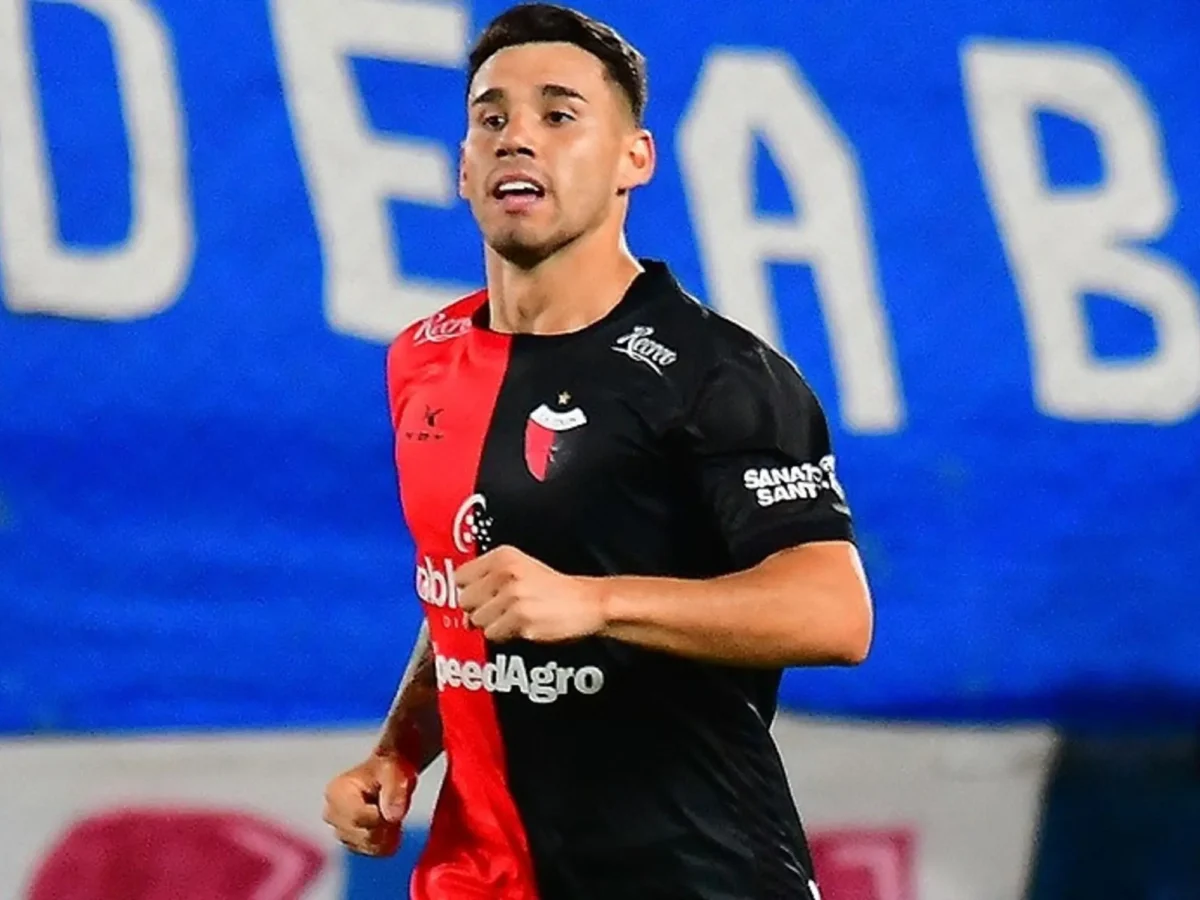 ¿Quién acompaña a Klimowicz? Los nuevos Refuerzos Emelec 2026 24 José Neris, delantero uruguayo que suena como uno de los Refuerzos Emelec 2026.