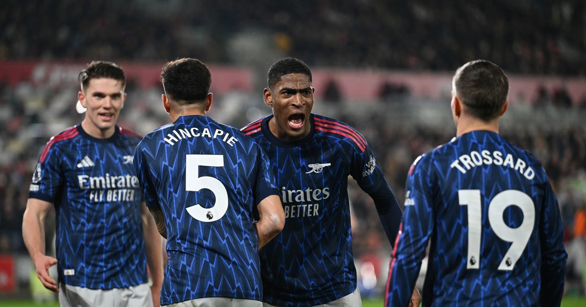 Piero Hincapié brilla con su primera asistencia en el empate del Arsenal ante Brentford