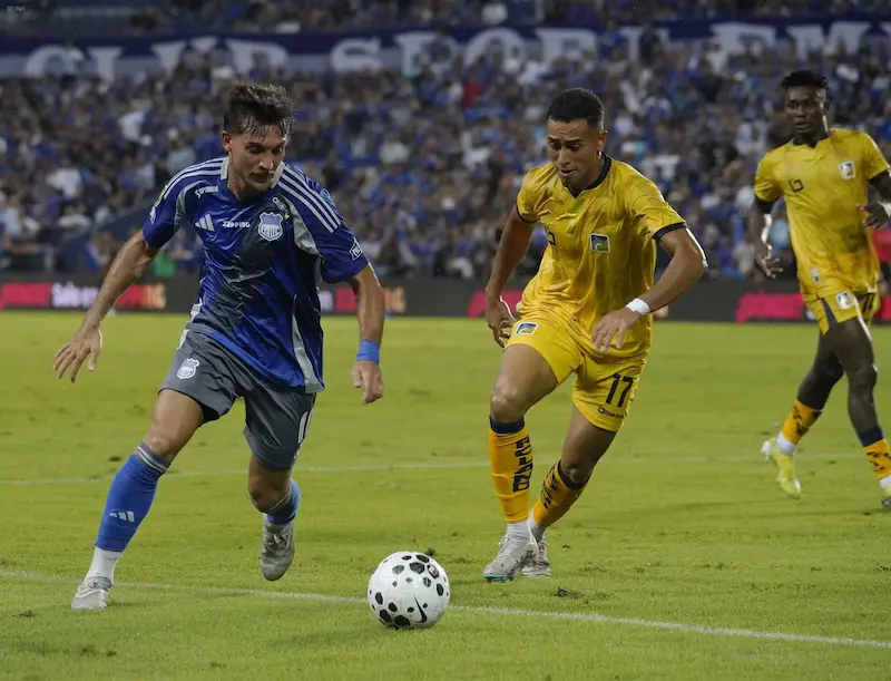 Emelec vs Delfín 2026: Luca Klimowicz debutó con gol, pero el Bombillo cedió el empate 1-1 en el Capwell.