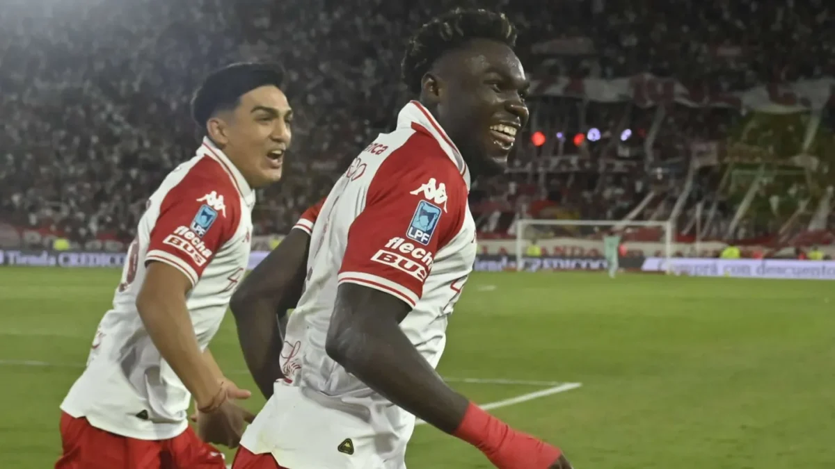 Jordy Caicedo brilla en el Clásico: "Estoy viviendo un sueño en Huracán"