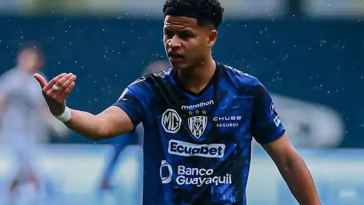 Se confirma la gravedad de la lesión de Patrik Mercado. El volante de IDV estará fuera de 7 a 8 meses y su pase al Sevilla FC queda en duda.