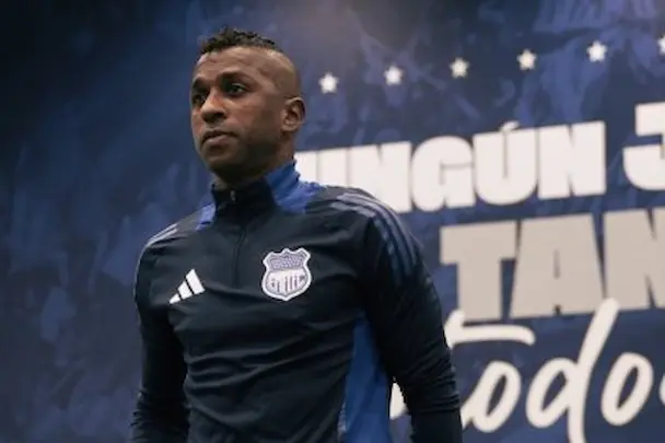 Miller Bolaños recupera la libertad: el argumento médico que podría cambiar su futuro en Emelec 1 Miller Bolaños recuperó su libertad tras ser detenido. El delantero de Emelec alega un tema médico como motivo de su salida. ¿Se queda en el club?