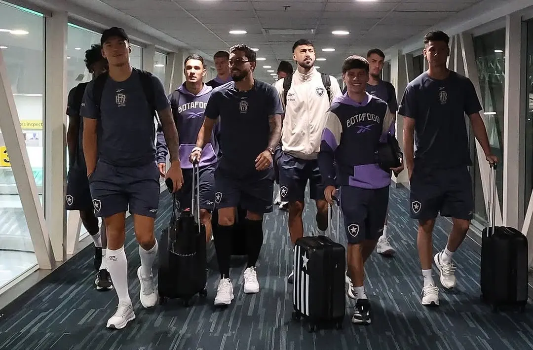 Jugadores de Botafogo arribando a Ecuador para enfrentar a Barcelona SC.