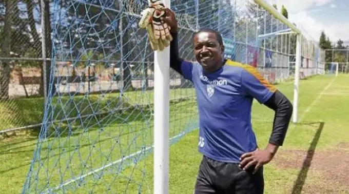 Johvani Ibarra y la ausencia de Pedro Ortiz: "Siempre he renegado un poquito" 2 Johvani Ibarra analizó la convocatoria de arqueros de Sebastián Beccacece y expresó su desacuerdo por la ausencia de Pedro Ortiz en la Selección.