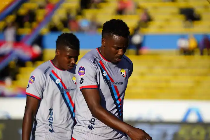 El C.D. El Nacional enfrenta una demanda por presunción de insolvencia en Quito.