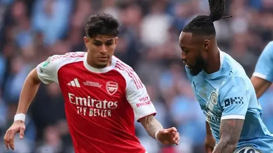 Antoine Semenyo pica el orgullo de Piero Hincapié tras la final: "Lo tenía correteando" 1 Antoine Semenyo se volvió viral tras vencer al Arsenal. Mira lo que dijo sobre su duelo con el ecuatoriano Piero Hincapié en la final de la Carabao Cup.