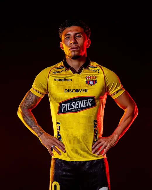 Barcelona SC confirma lesión de Joao Rojas en la rodilla izquierda. Estará de baja entre 2 y 3 semanas tras el partido contra Botafogo.