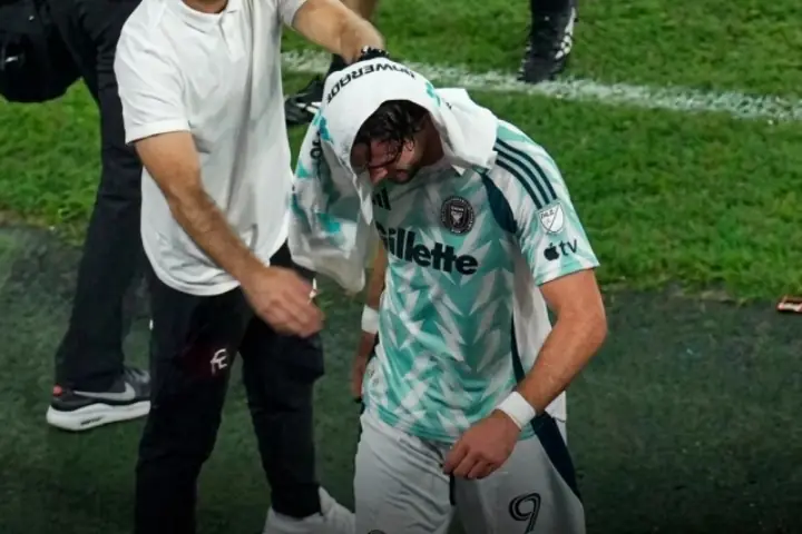 ¿Se pierde el Mundial? Leonardo Campana enciende las alarmas en la Tri tras salir entre lágrimas