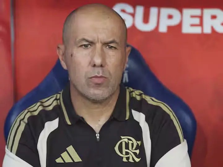 El entrenador de Flamengo, Leonardo Jardim, se refirió a la ausencia de Gonzalo Plata en el último compromiso ante Corinthians por el Brasileirao, dejando declaraciones que han generado preocupación sobre el presente del ecuatoriano en el club.
