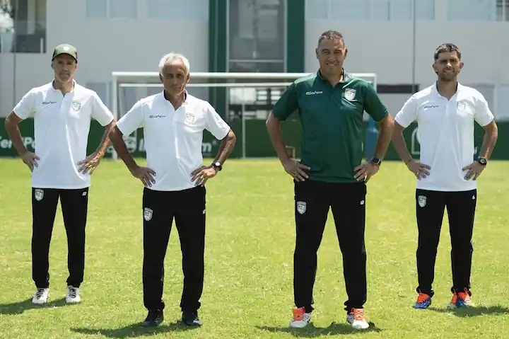 Orense SC anunció la salida de Raúl Antuña por mutuo acuerdo. El técnico de la Sub-19, Agustín Robles, asume el mando interino del equipo machaleño.