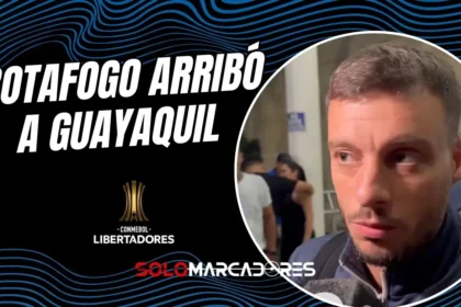 Martín Anselmi brindando declaraciones a su llegada al aeropuerto de Guayaquil, previo al duelo de Fase 3 de Copa Libertadores.