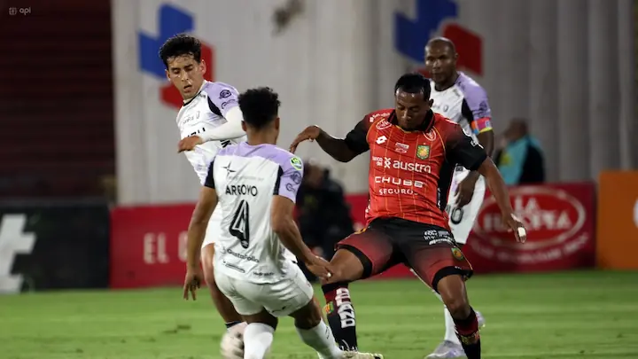 Deportivo Cuenca igualó 1-1 ante Leones del Norte por la fecha 4 de la LigaPro. Goles de Anangonó y Leguizamón marcaron el destino.