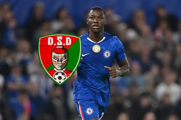 El volante del Chelsea, Moisés Caicedo, compra al Deportivo Santo Domingo y lo renombra Niño Moi 23 para potenciar las formativas en Ecuador.