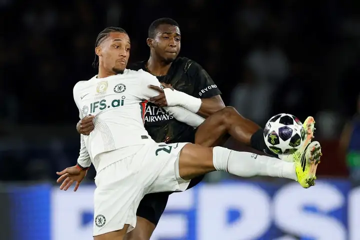 El PSG de Willian Pacho goleó 5-2 al Chelsea de Moisés Caicedo en la ida de octavos de Champions. Kvaratskhelia brilló con doblete en un partidazo.