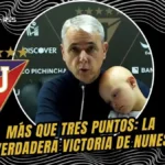 Tiago Nunes, DT de Liga de Quito, conmueve al fútbol ecuatoriano con un mensaje de amor e inclusión junto a su hijo.