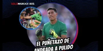 Esteban Andrada pasó de héroe a villano tras atajar un penal y terminar expulsado por un puñetazo a Jorge Pulido en el derbi ante Huesca.
