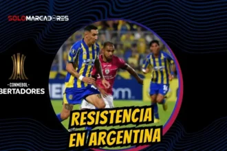 Independiente del Valle logró un heroico 0-0 ante Rosario Central tras la expulsión de Sornoza. Crónica del debut negriazul en el Grupo H de la Libertadores.