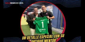 El abrazo de la gratitud: Gonzalo Valle y su emotivo reencuentro con Pool Gavilánez 7 Gonzalo Valle protagonizó un emotivo reencuentro con Pool Gavilánez en el Rodrigo Paz Delgado. Gratitud, un regalo especial y el camino hacia La Tri.