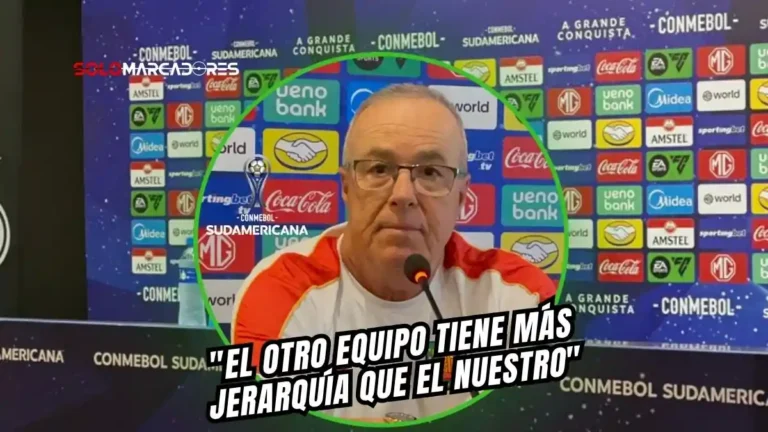 Jorge Célico admitió la superioridad de Santos tras el 3-0 que eliminó a Deportivo Cuenca de la Sudamericana. Análisis de LigaPro y el futuro de Escalada.