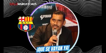 Nicolás Asencio exige un giro institucional en Barcelona SC: "Deberían renunciar los directivos" 5 Nicolás Asencio, goleador histórico de Barcelona SC, solicita la renuncia de la directiva y el llamado a elecciones ante la crisis del club.