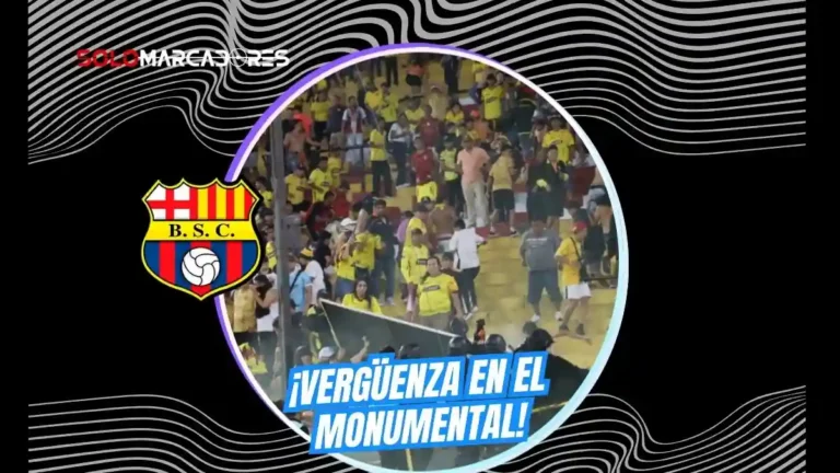 Caos en la General Sur del Estadio Monumental durante el partido Barcelona vs. Macará obliga a la suspensión temporal por intento de invasión.