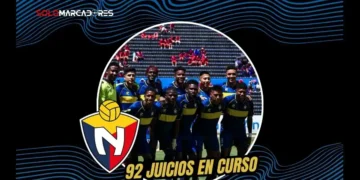 Revelan la crisis oculta de El Nacional: 92 juicios y salarios de hasta USD 22.000 amenazan su futuro 7 El Nacional enfrenta un déficit de USD 12 millones, 92 juicios y sueldos de USD 22.000 en Serie B. Juan Manuel Aguirre revela la crisis.