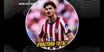 Tensión máxima en el Metropolitano: el insólito objeto que la afición del Atlético preparó contra Julián Álvarez 1 Revelan que hinchas del Atlético de Madrid prepararon peluches de ratas contra Julián Álvarez tras su conflicto por salir al FC Barcelona.