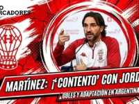 Diego Martínez destaca el presente deportivo de Jordy Caicedo en Huracán 5 Diego Martínez destacó el rendimiento de Jordy Caicedo en Huracán. El club gestiona la compra de su pase tras sumar 5 goles en Argentina.
