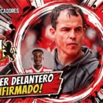 Sunderland y el rol de Juan Riquelme Angulo en el primer equipo 3 El DT Régis Le Bris confirma que el ecuatoriano Juan Riquelme Angulo se quedará en el primer equipo del Sunderland asumiendo el rol de tercer delantero.