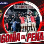 Liga de Quito sucumbe en penales ante Palmeiras 3 Liga de Quito cayó 4-3 en penales ante Palmeiras tras empatar 3-3 el global en el Rodrigo Paz Delgado. Luis Segovia erró el penal decisivo.
