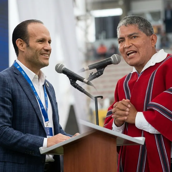 Cuestionamientos dirigidos al titular de la FEF por parte de la dirigencia de Mushuc Runa 22 Luis Alfonso Chango cuestionó la gestión de Francisco Egas en la FEF y afirmó que no genera recursos para los clubes ecuatorianos.
