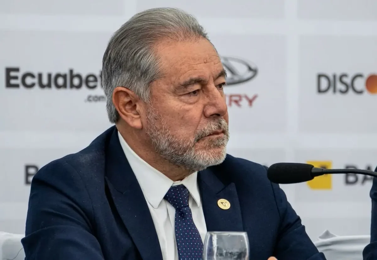 Isaac Álvarez fija la postura de Liga de Quito ante Barcelona SC: "Debemos ganar en nuestro estadio" 23 Isaac Álvarez asegura que Liga de Quito debe ganar a Barcelona SC en el Rodrigo Paz Delgado por la segunda fecha del hexagonal de la Liga Ecuabet.