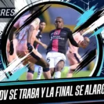 ¡El VAR frena la fiesta de Independiente del Valle! Empate 0-0 y la consagración debe esperar 3 IDV igualó 0-0 ante Universidad Católica en el sur de Quito. Un gol anulado por el VAR postergó el festejo del líder en el hexagonal.